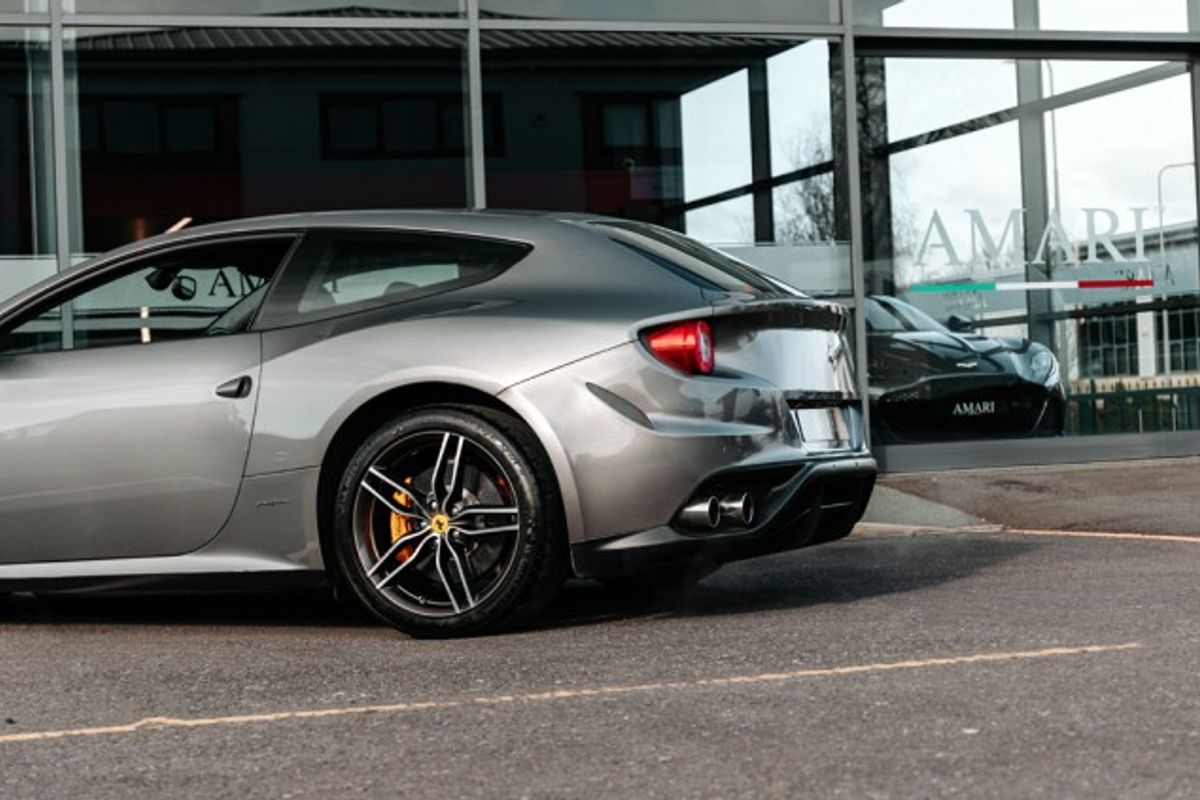 FERRARI FF HATCHBACK 6.3 V12 3DR