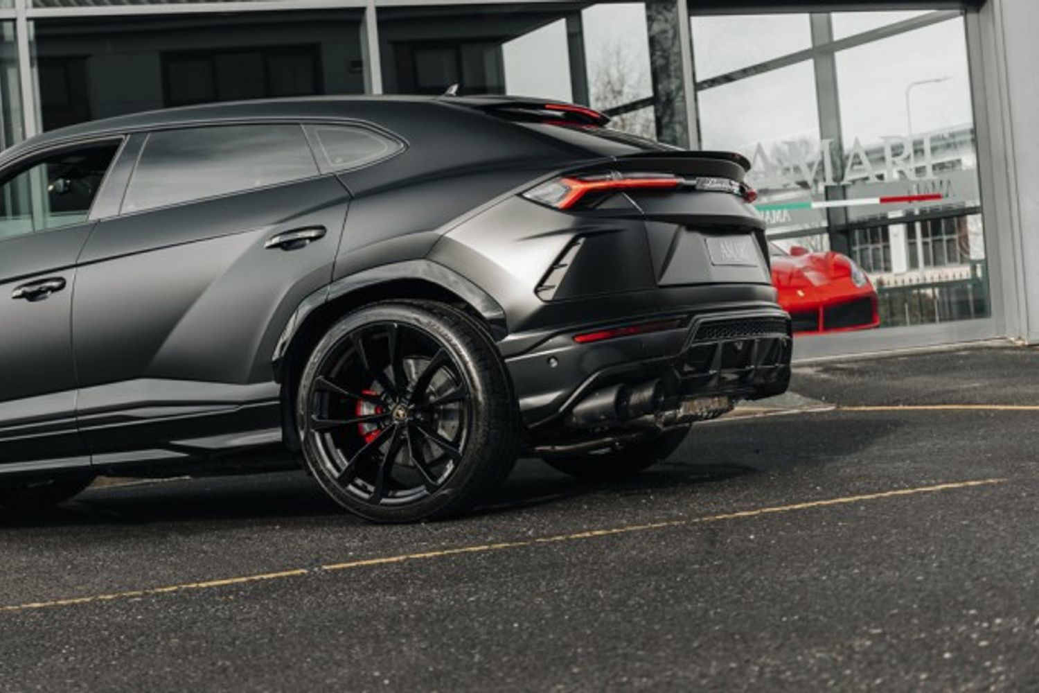 LAMBORGHINI URUS ESTATE 4.0 V8 5DR AUTOMATIC