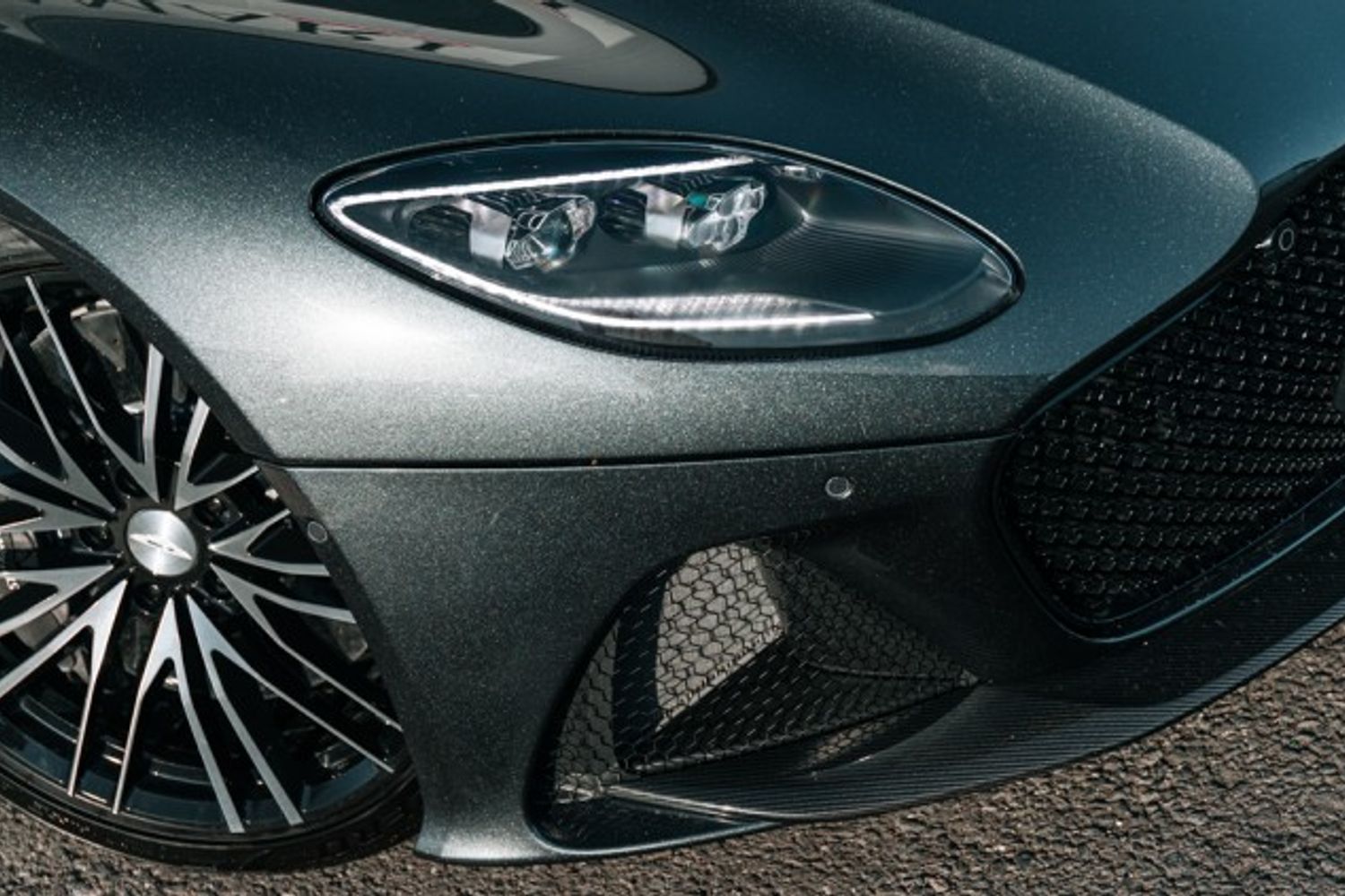ASTON MARTIN DBS COUPE 5.2 V12 2DR AUTOMATIC