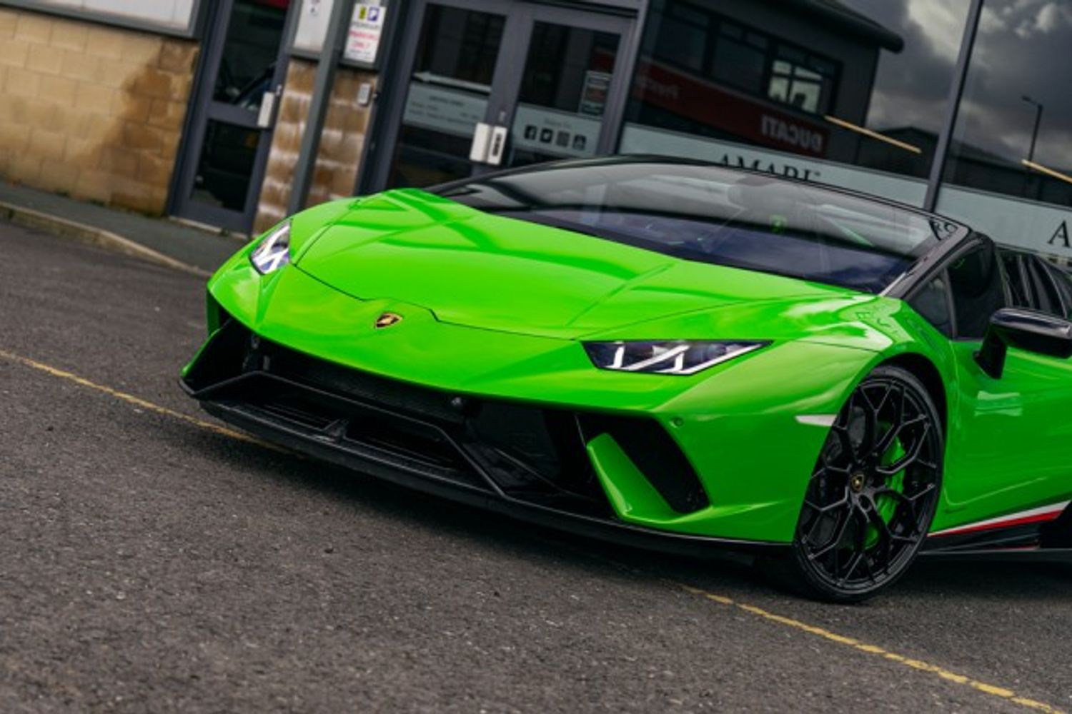 LAMBORGHINI HURACAN SPYDER 5.2 LP 640-4 PERFORMANTE SPYDER 2DR SEMI AUTOMATIC
