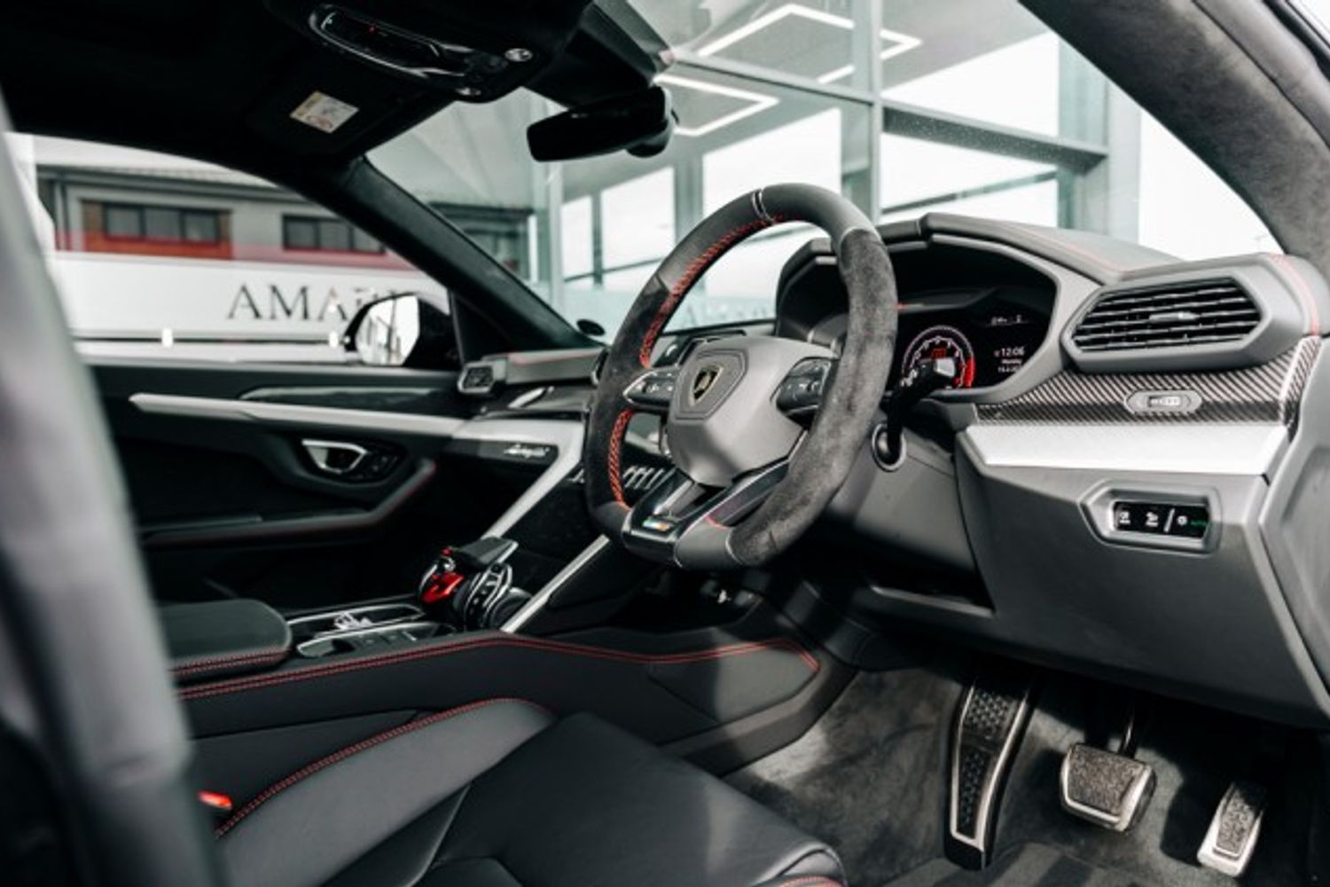 LAMBORGHINI URUS ESTATE 4.0 V8 5DR AUTOMATIC