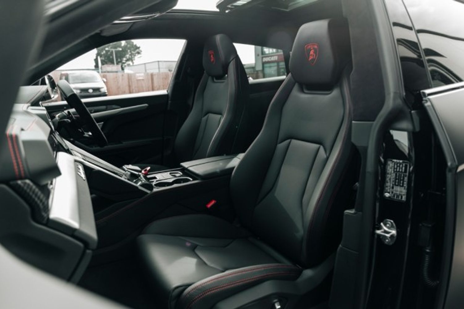 LAMBORGHINI URUS ESTATE 4.0 V8 5DR AUTOMATIC