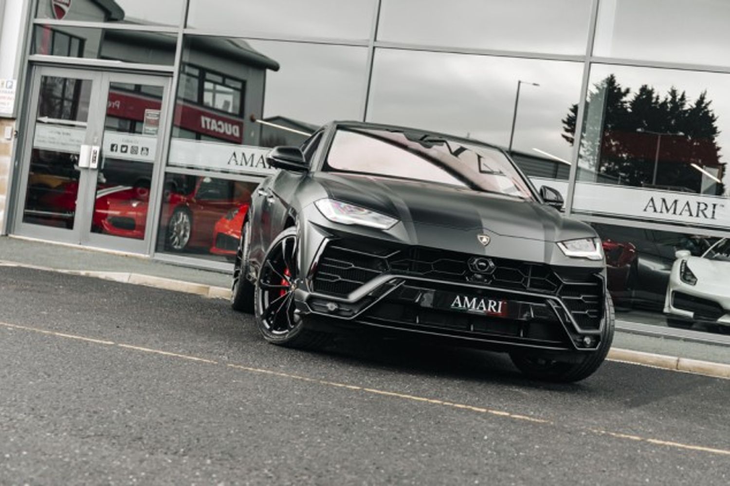 LAMBORGHINI URUS ESTATE 4.0 V8 5DR AUTOMATIC