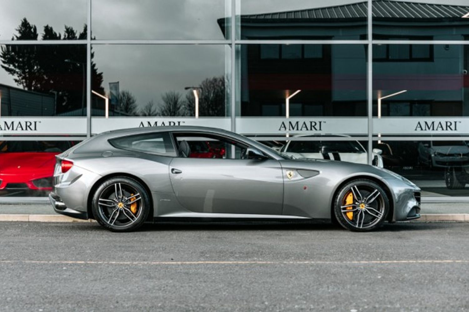 FERRARI FF HATCHBACK 6.3 V12 3DR