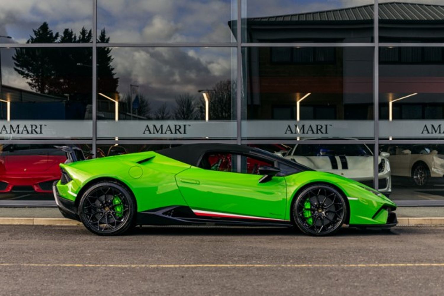 LAMBORGHINI HURACAN SPYDER 5.2 LP 640-4 PERFORMANTE SPYDER 2DR SEMI AUTOMATIC