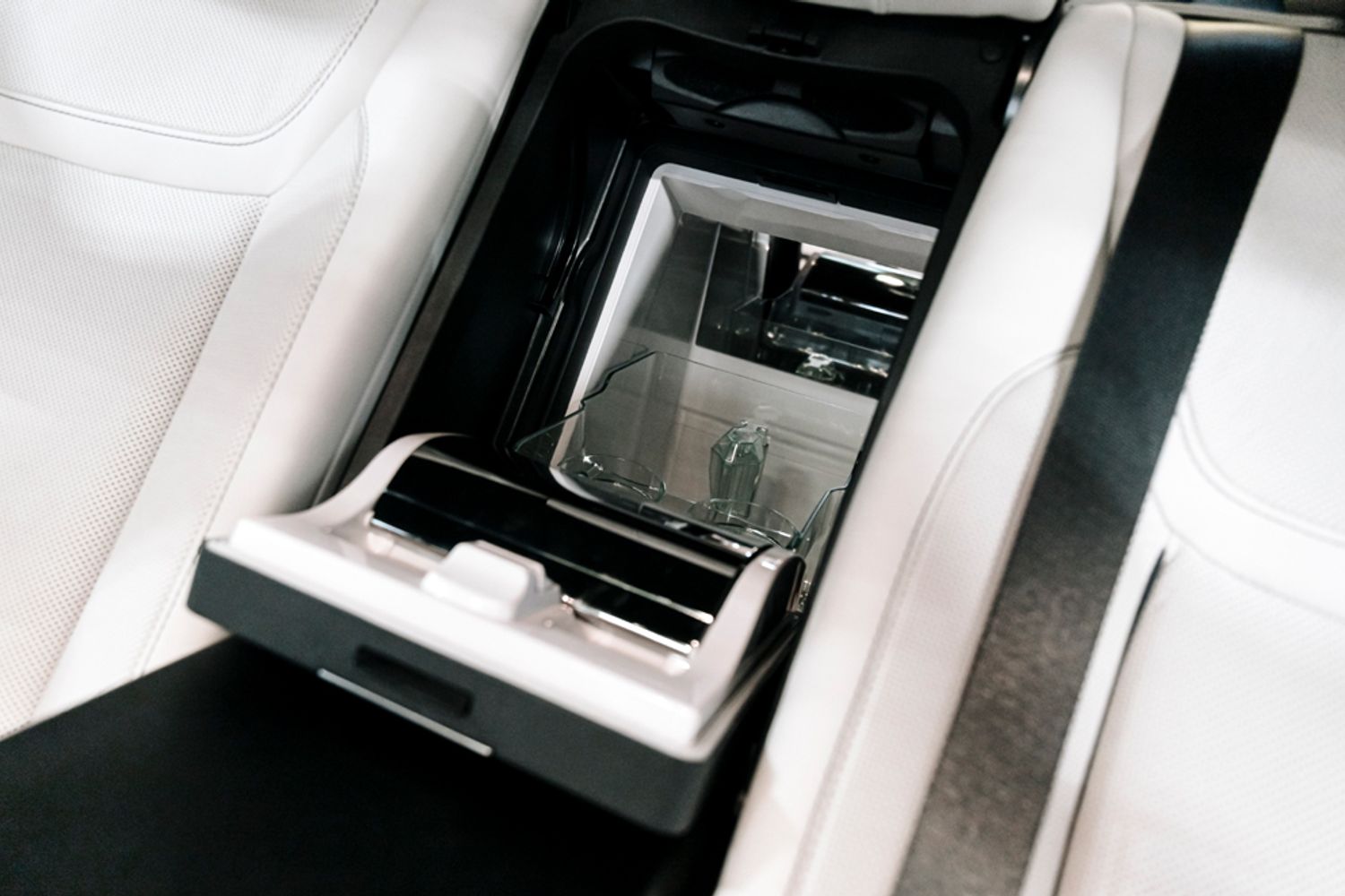 ROLLS-ROYCE GHOST SALOON 6.6 V12 EWB 4DR AUTOMATIC