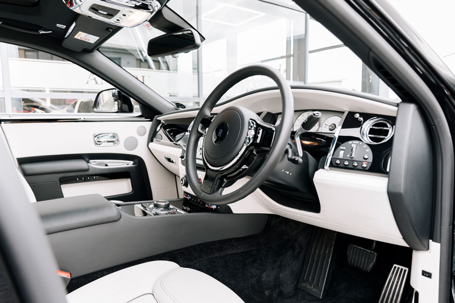 ROLLS-ROYCE GHOST SALOON 6.6 V12 EWB 4DR AUTOMATIC