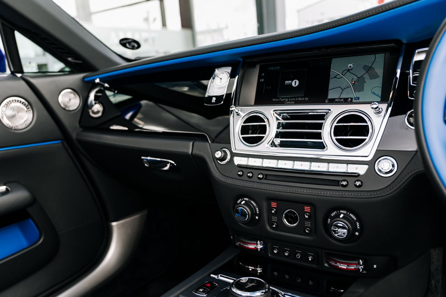 ROLLS-ROYCE DAWN CONVERTIBLE 6.6 V12 2DR AUTOMATIC