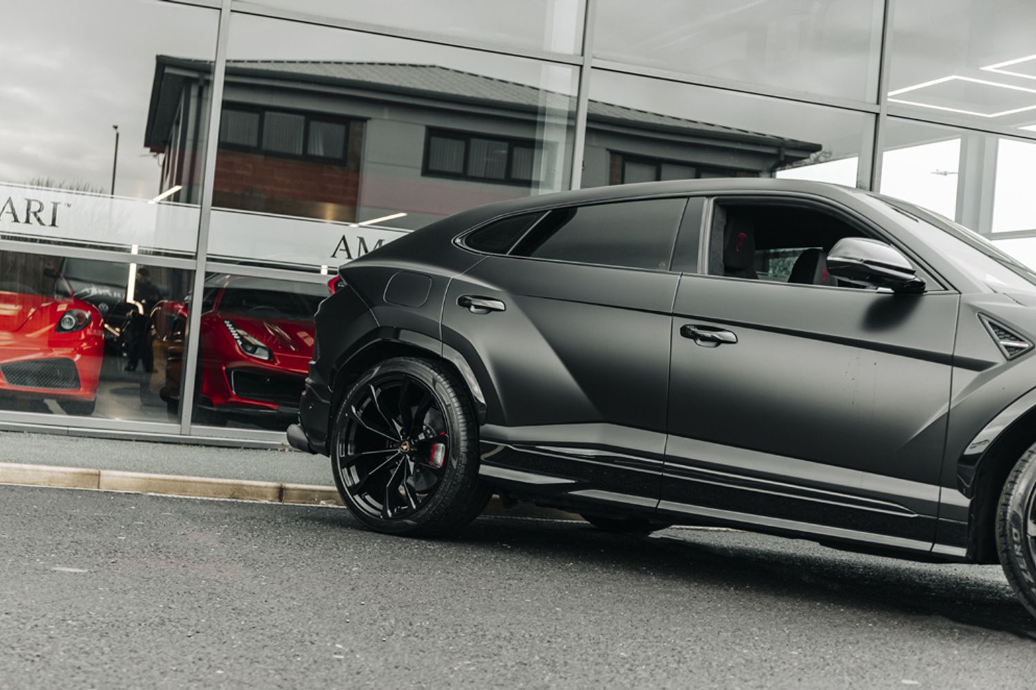 LAMBORGHINI URUS ESTATE 4.0 V8 5DR AUTOMATIC