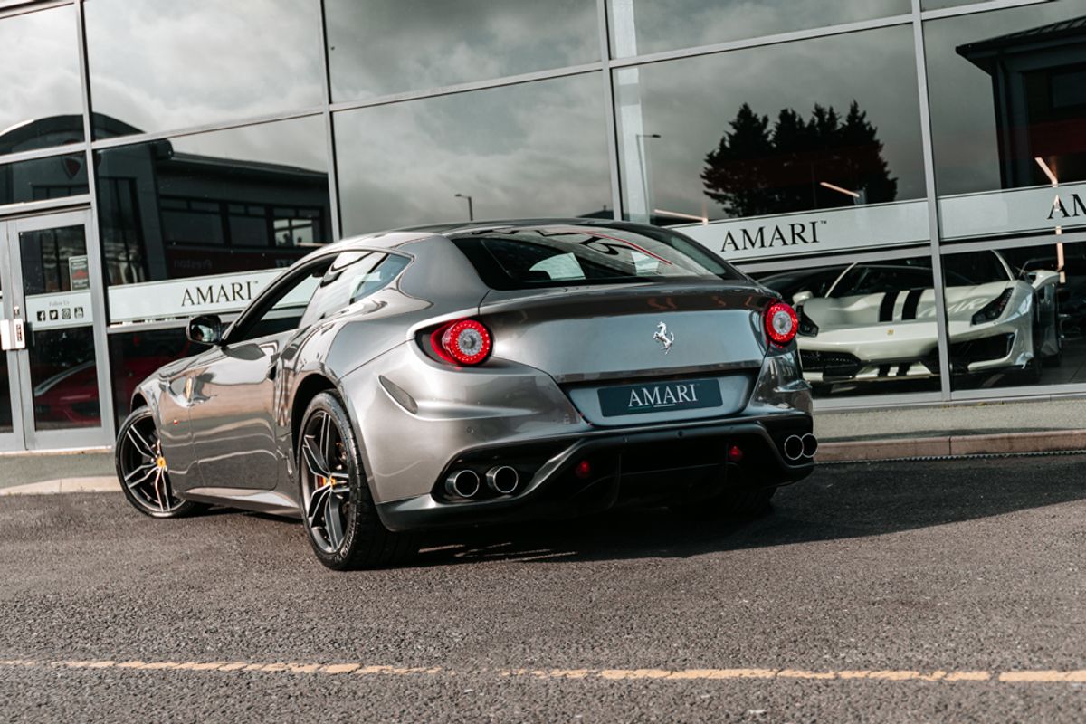 FERRARI FF HATCHBACK 6.3 V12 3DR