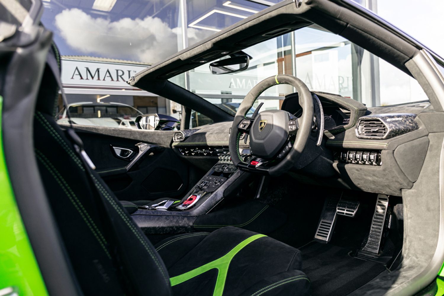 LAMBORGHINI HURACAN SPYDER 5.2 LP 640-4 PERFORMANTE SPYDER 2DR SEMI AUTOMATIC