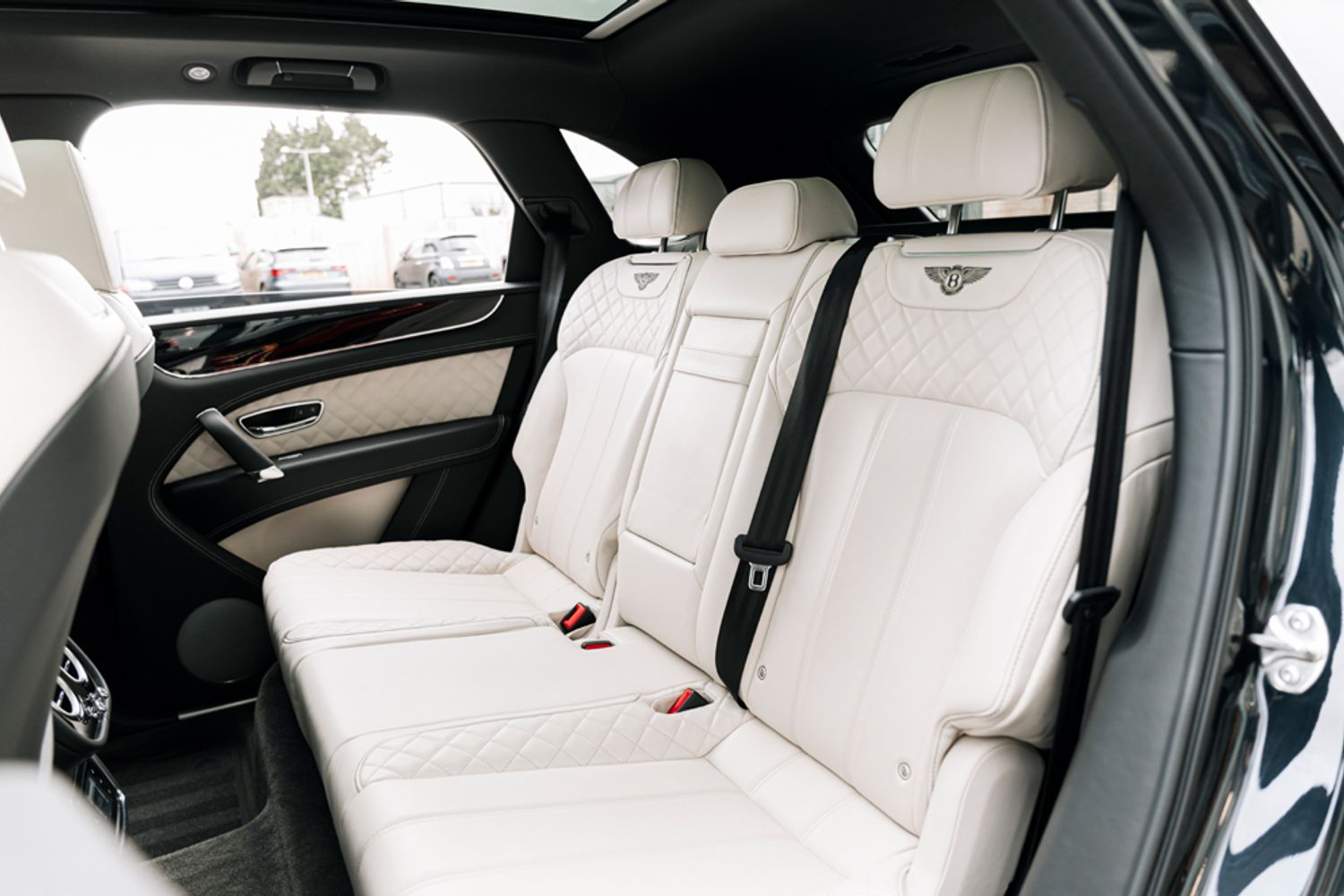 BENTLEY BENTAYGA ESTATE 4.0 V8 5DR AUTOMATIC