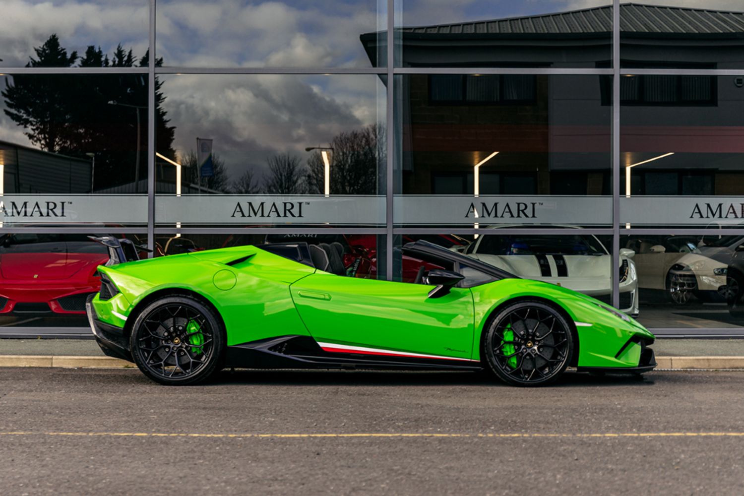 LAMBORGHINI HURACAN SPYDER 5.2 LP 640-4 PERFORMANTE SPYDER 2DR SEMI AUTOMATIC