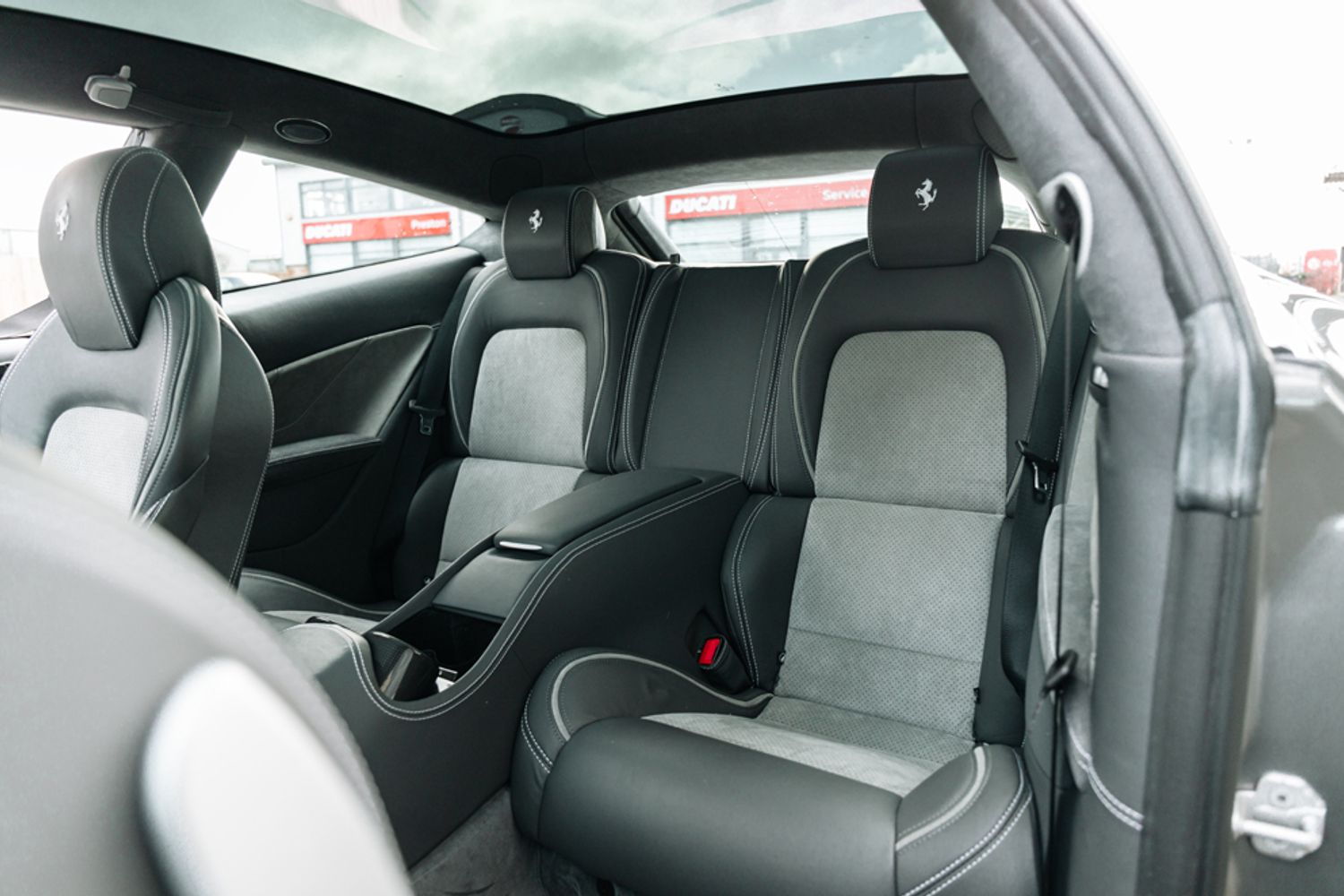 FERRARI FF HATCHBACK 6.3 V12 3DR
