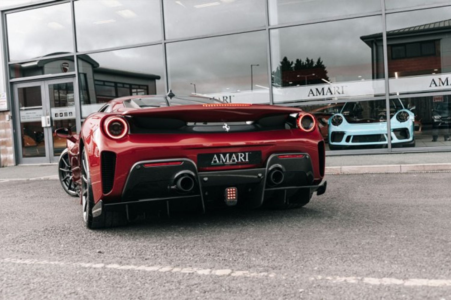FERRARI 488 PISTA VS COUPE 3.9 VS 2DR SEMI AUTOMATIC