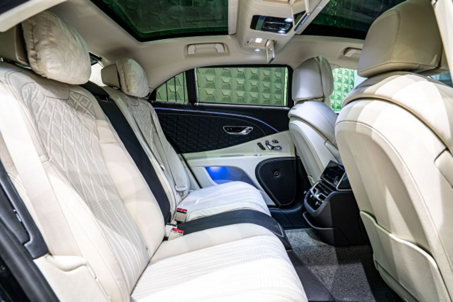 BENTLEY FLYING SPUR SALOON 4.0 V8 4DR AUTOMATIC