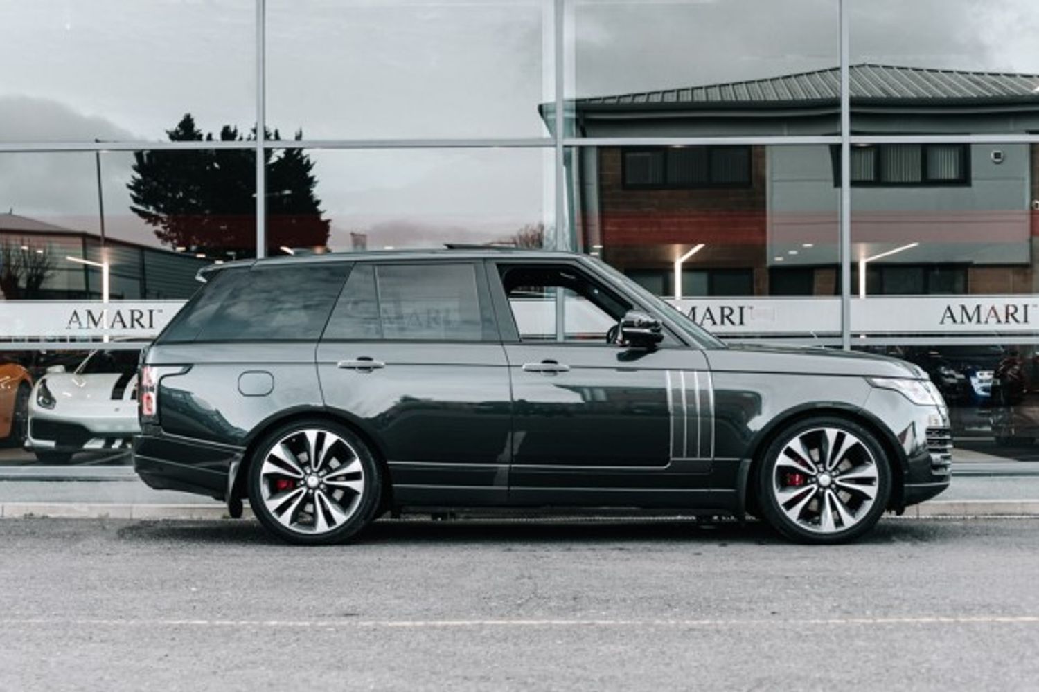 LAND ROVER RANGE ROVER ESTATE 5.0 V8 SVAUTOBIOGRAPHY DYNAMIC 5DR AUTOMATIC