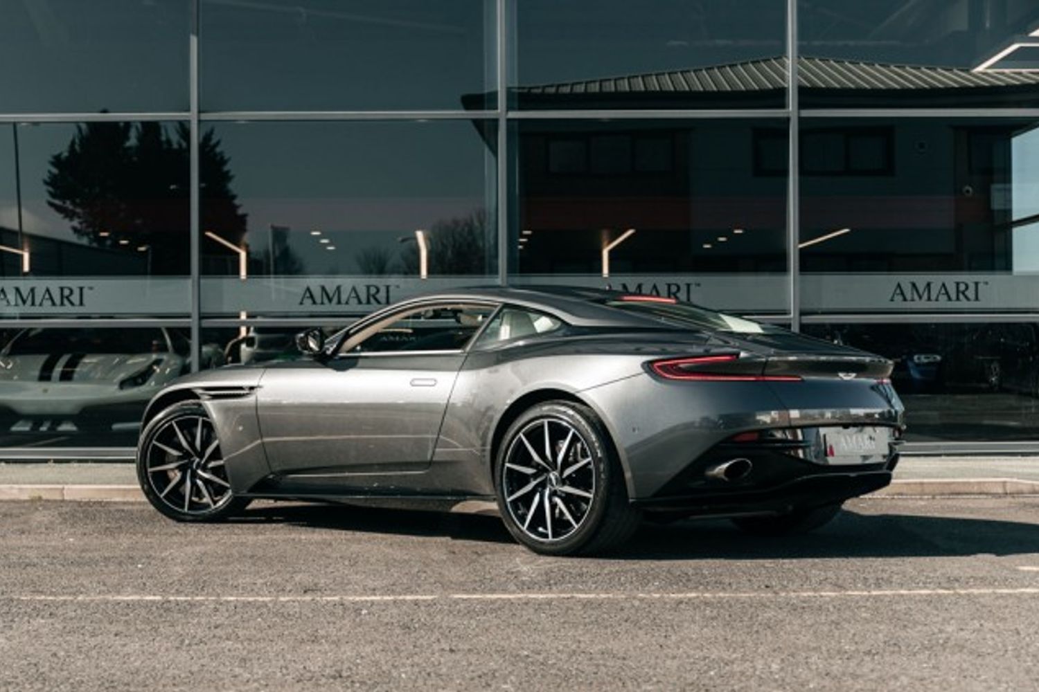 ASTON MARTIN DB11 COUPE 5.2 V12 2DR AUTOMATIC