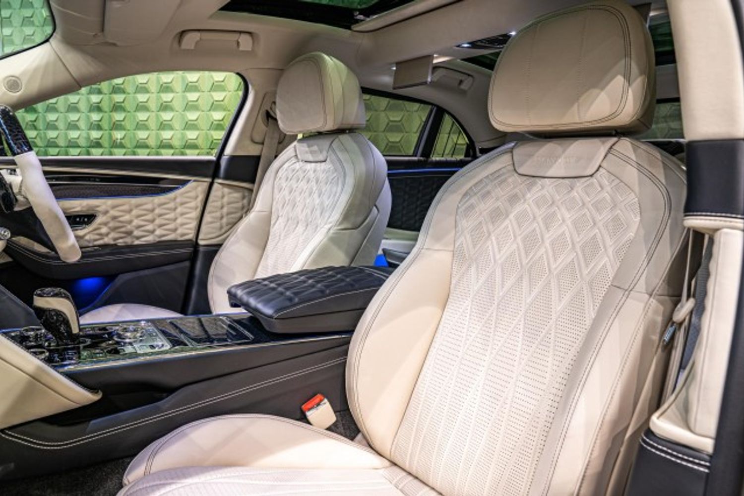 BENTLEY FLYING SPUR SALOON 4.0 V8 4DR AUTOMATIC
