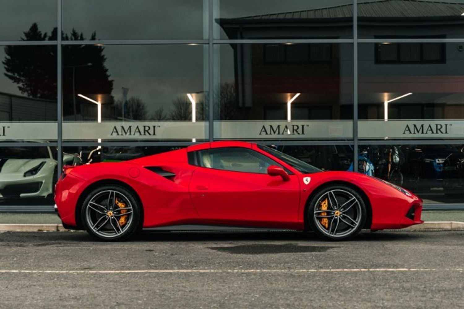 FERRARI 488 CONVERTIBLE 3.9 SPIDER 2DR SEMI AUTOMATIC