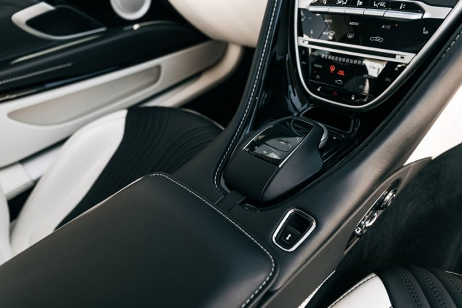 ASTON MARTIN DB11 COUPE 5.2 V12 2DR AUTOMATIC