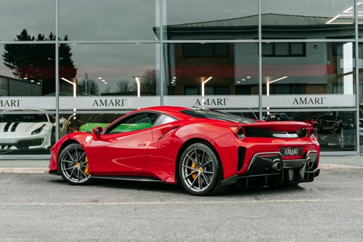 FERRARI 488 PISTA VS COUPE 3.9 VS 2DR SEMI AUTOMATIC