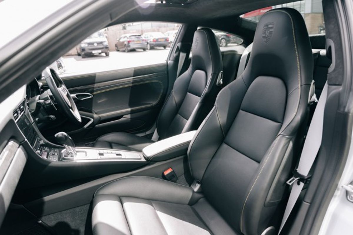 PORSCHE 911 COUPE 3.8 TURBO S PDK 2DR SEMI AUTOMATIC