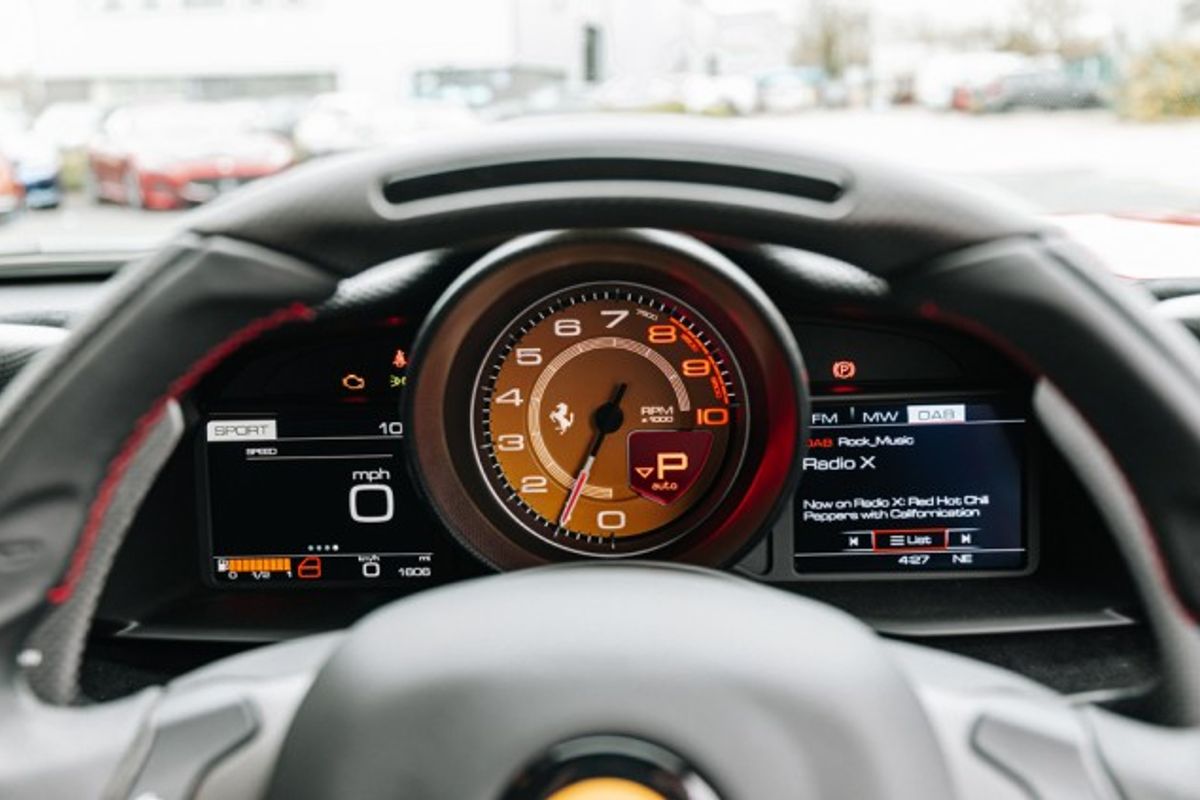 FERRARI 488 PISTA VS COUPE 3.9 VS 2DR SEMI AUTOMATIC