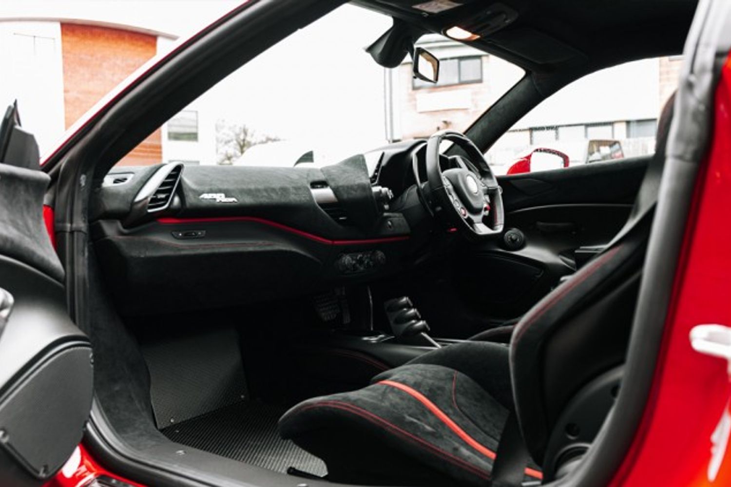 FERRARI 488 PISTA VS COUPE 3.9 VS 2DR SEMI AUTOMATIC