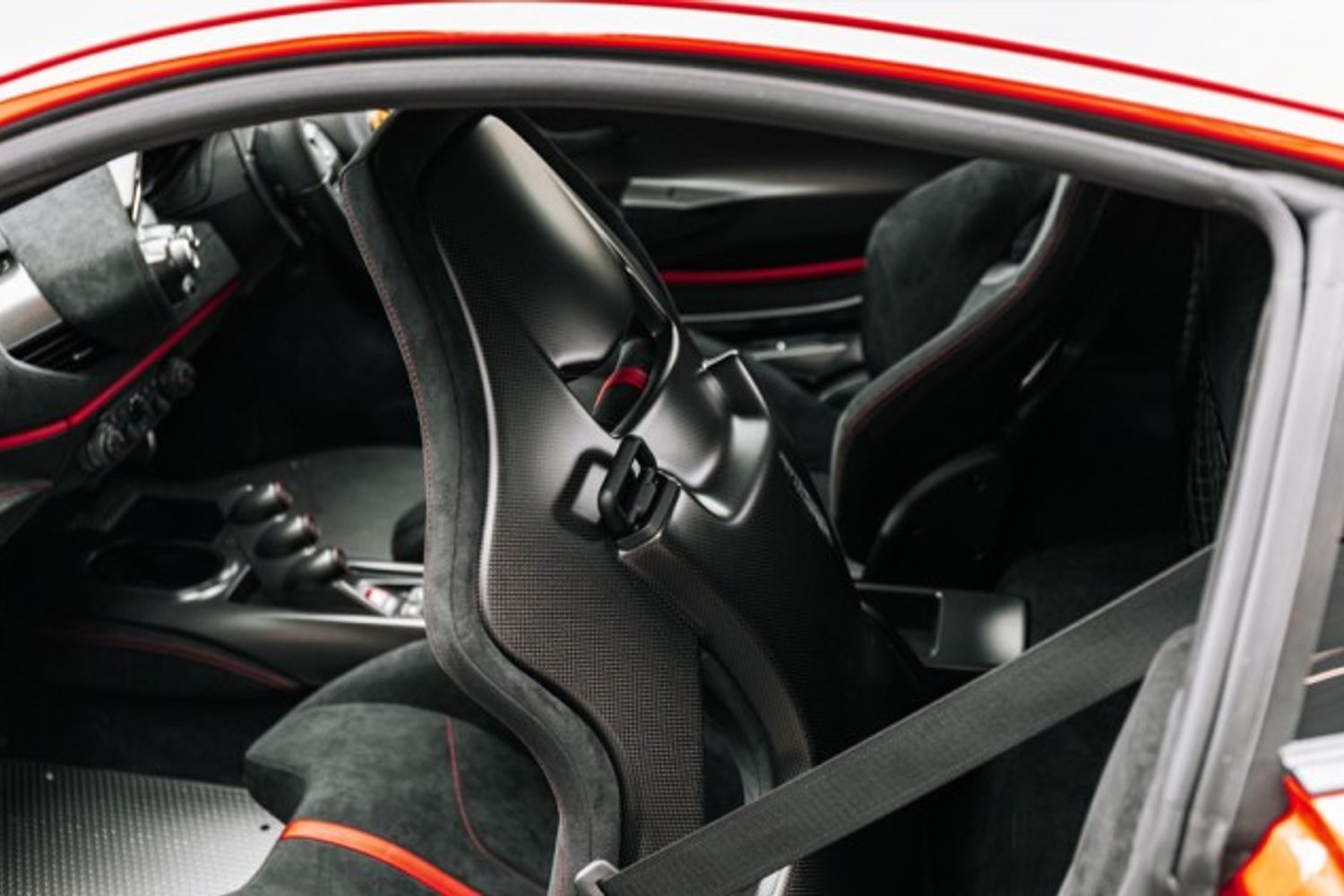 FERRARI 488 PISTA VS COUPE 3.9 VS 2DR SEMI AUTOMATIC