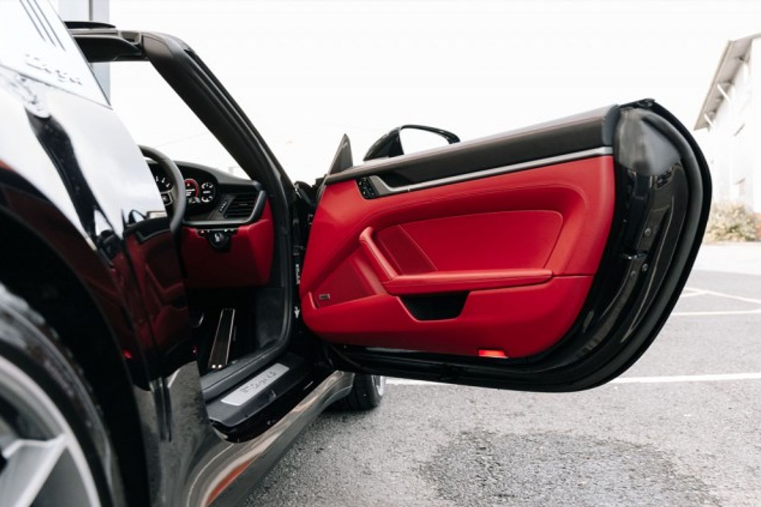PORSCHE 911 CONVERTIBLE 992 3.0 TARGA 4S 2DR