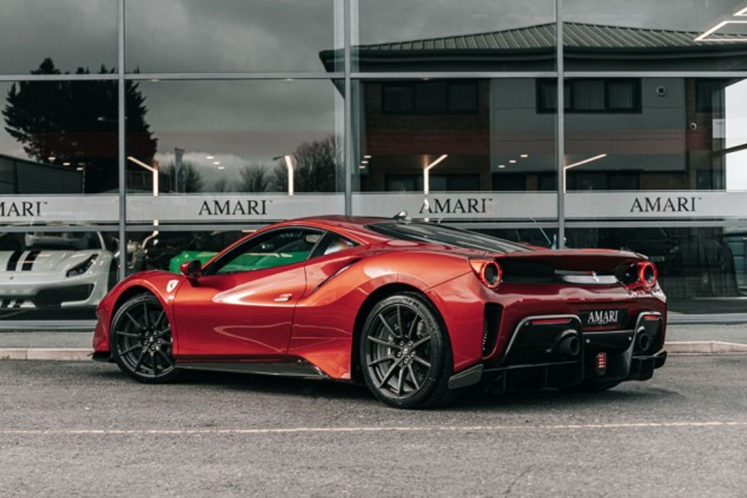 FERRARI 488 PISTA VS COUPE 3.9 VS 2DR SEMI AUTOMATIC