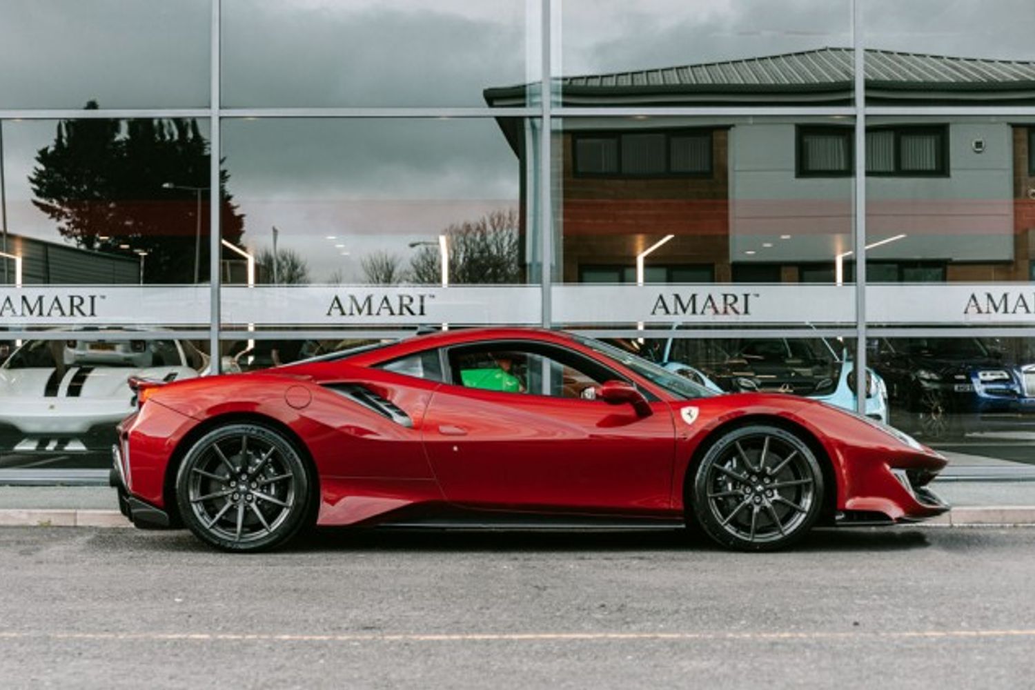 FERRARI 488 PISTA VS COUPE 3.9 VS 2DR SEMI AUTOMATIC