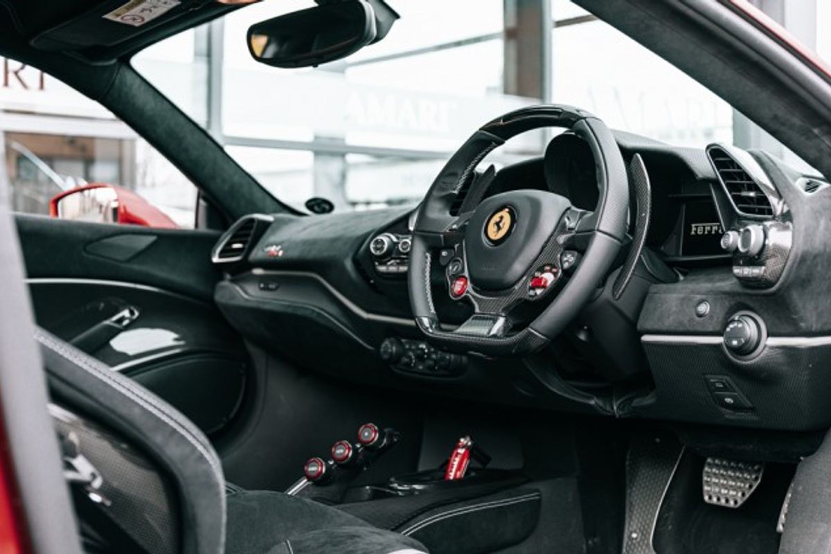 FERRARI 488 PISTA VS COUPE 3.9 VS 2DR SEMI AUTOMATIC
