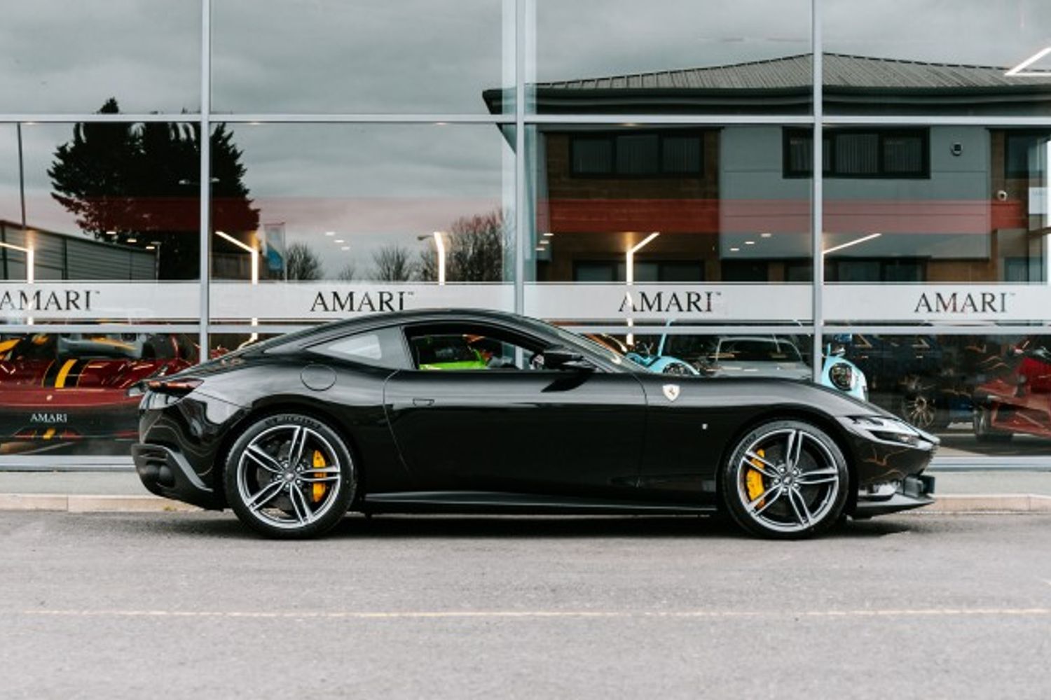 FERRARI ROMA COUPE 3.9 BASE 2DR SEMI AUTOMATIC