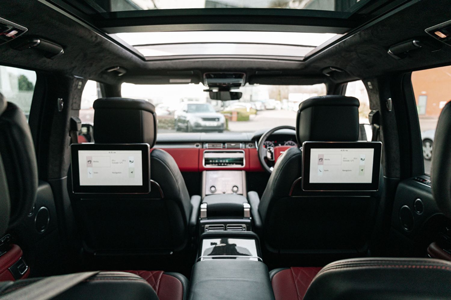 LAND ROVER RANGE ROVER ESTATE 5.0 V8 SVAUTOBIOGRAPHY DYNAMIC 5DR AUTOMATIC