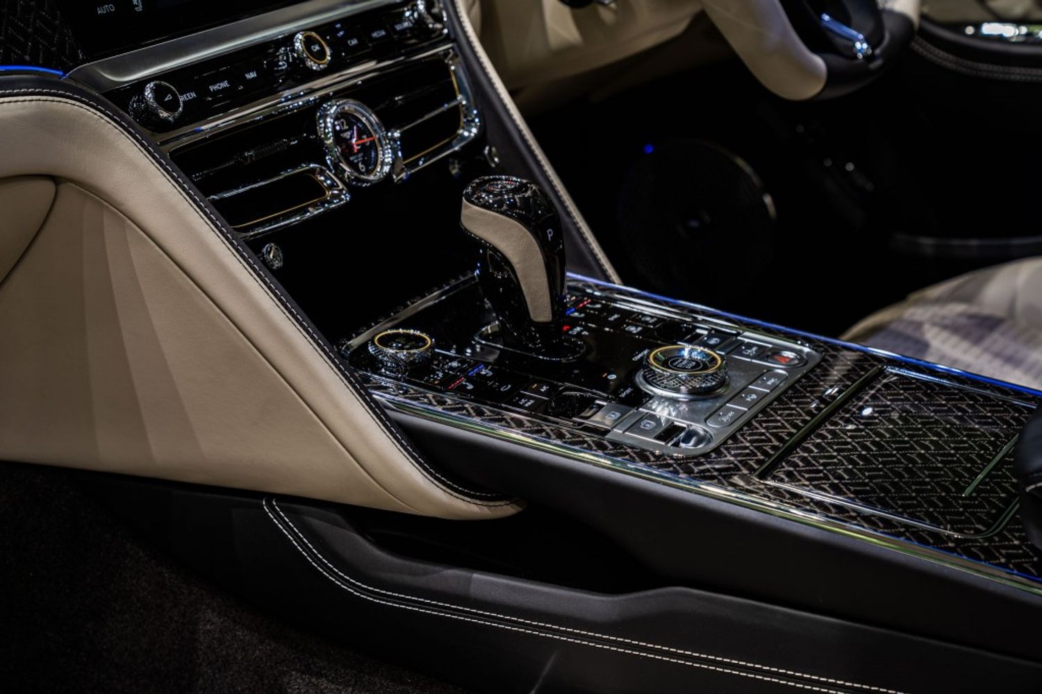 BENTLEY FLYING SPUR SALOON 4.0 V8 4DR AUTOMATIC