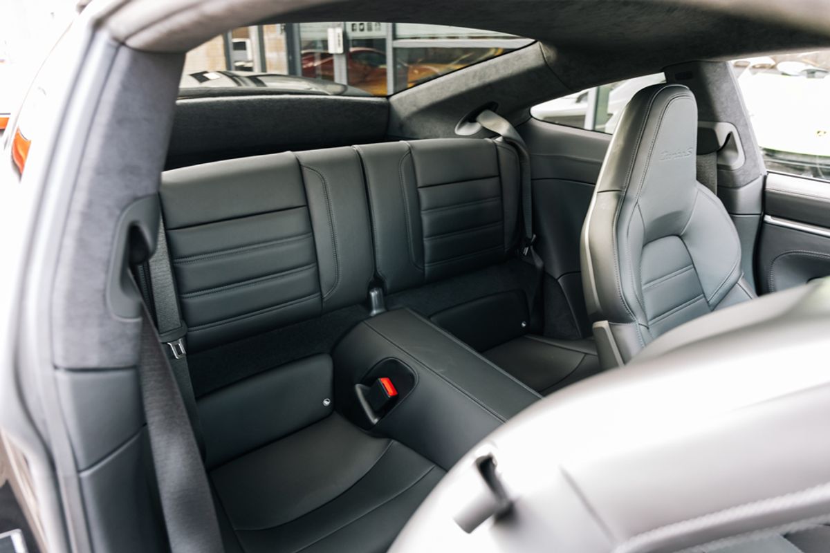PORSCHE 911 COUPE 3.7 TURBO S PDK 2DR SEMI AUTOMATIC