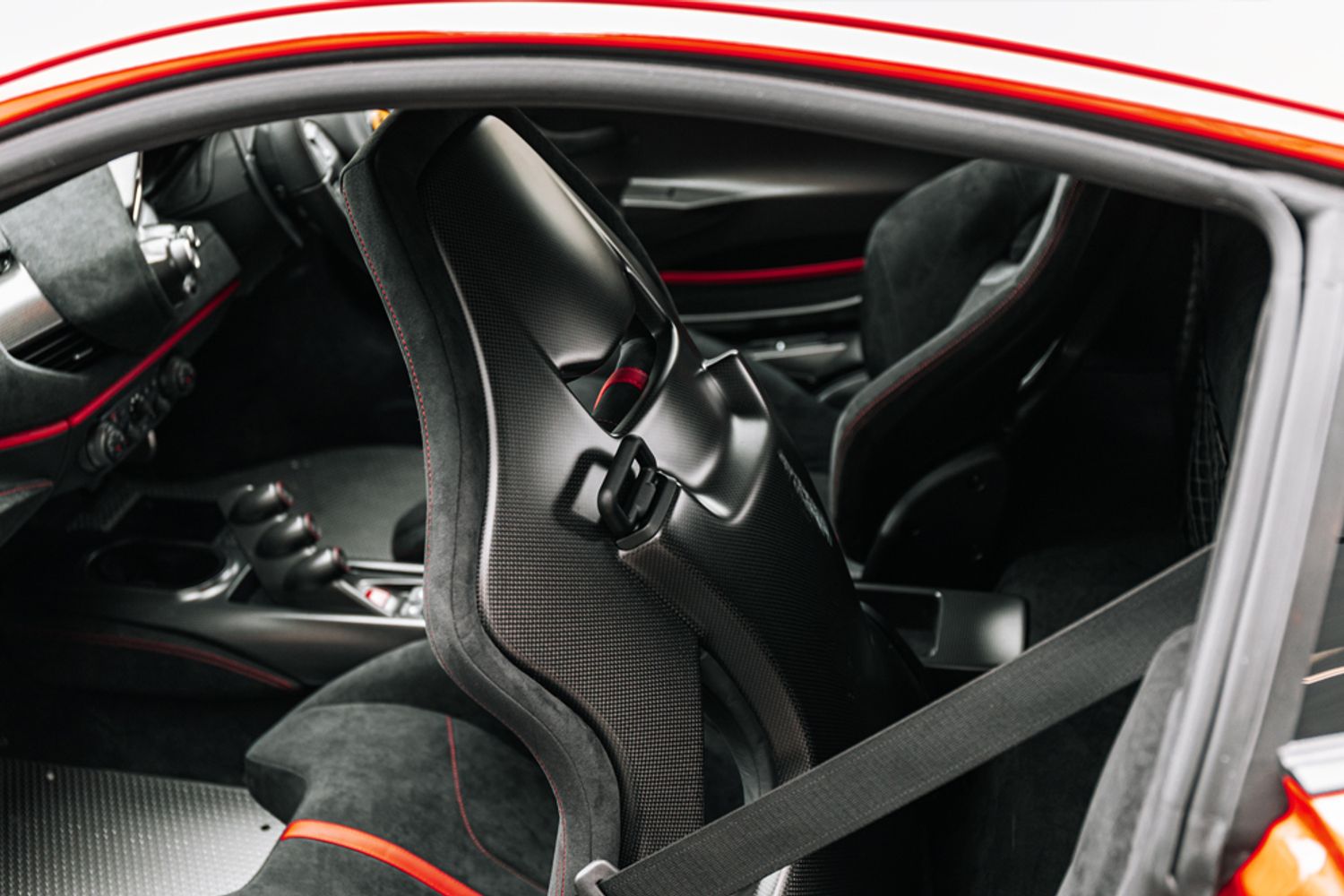 FERRARI 488 PISTA VS COUPE 3.9 VS 2DR SEMI AUTOMATIC