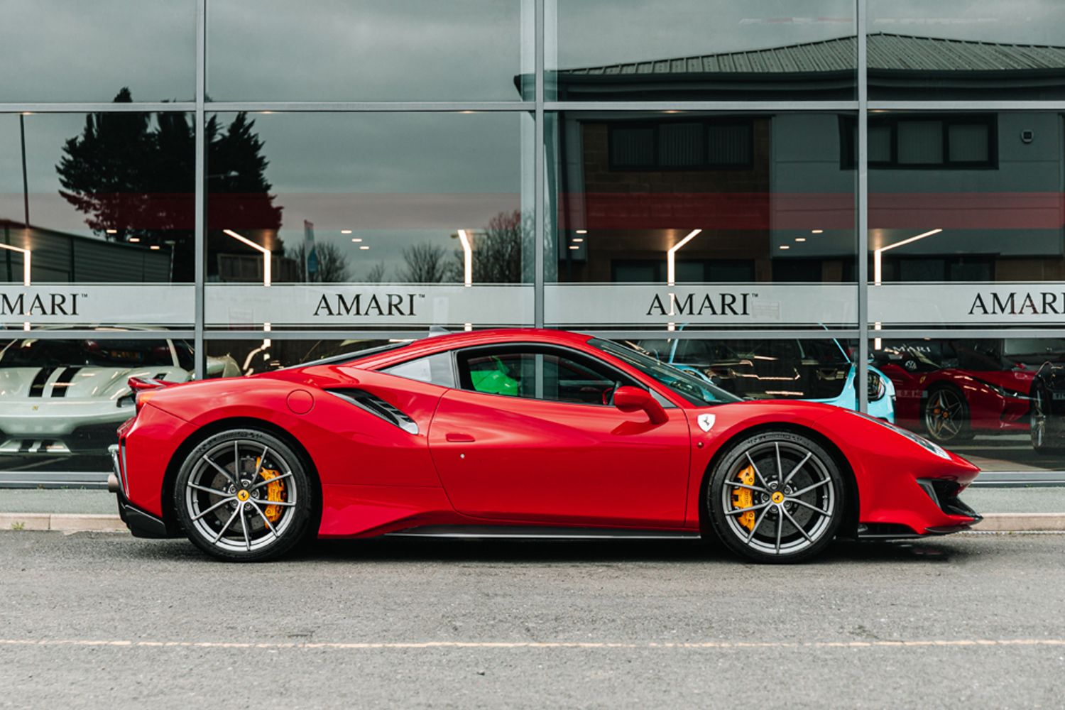 FERRARI 488 PISTA VS COUPE 3.9 VS 2DR SEMI AUTOMATIC