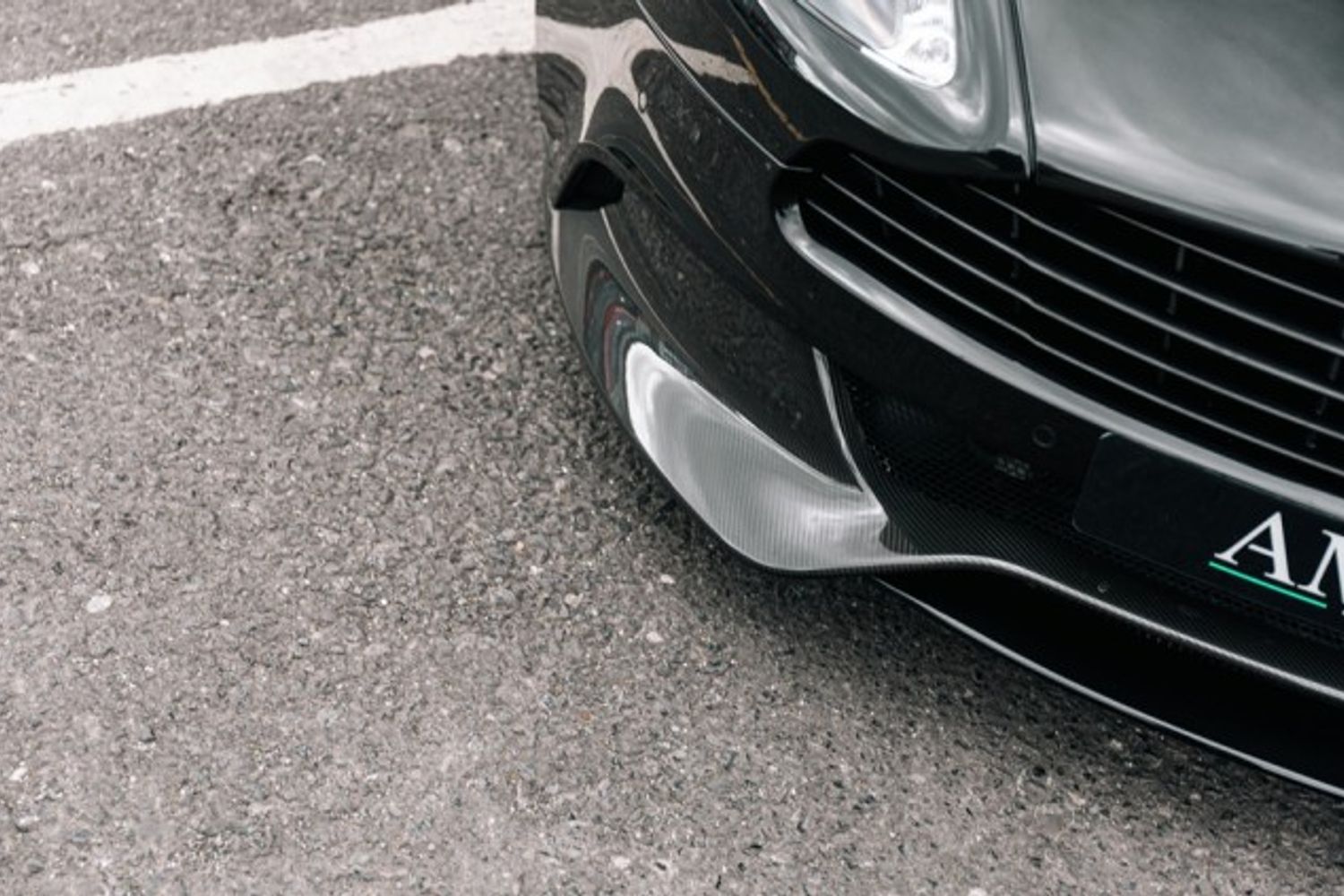 ASTON MARTIN VANQUISH CONVERTIBLE Carbon Black 5.9 V12 2DR AUTOMATIC