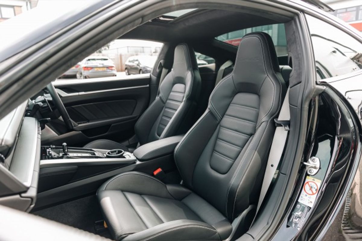 PORSCHE 911 COUPE 3.7 TURBO S PDK 2DR SEMI AUTOMATIC