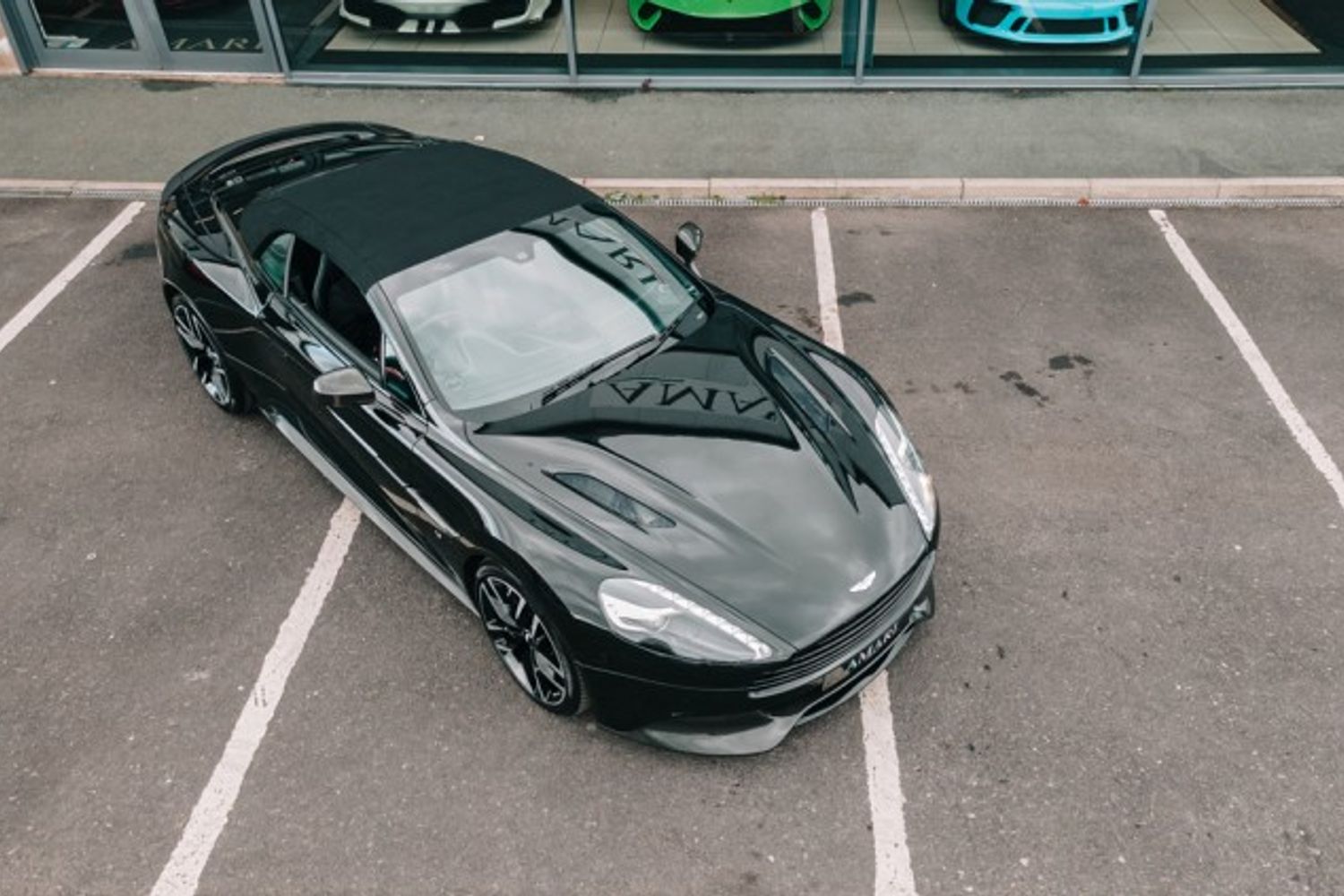 ASTON MARTIN VANQUISH CONVERTIBLE Carbon Black 5.9 V12 2DR AUTOMATIC