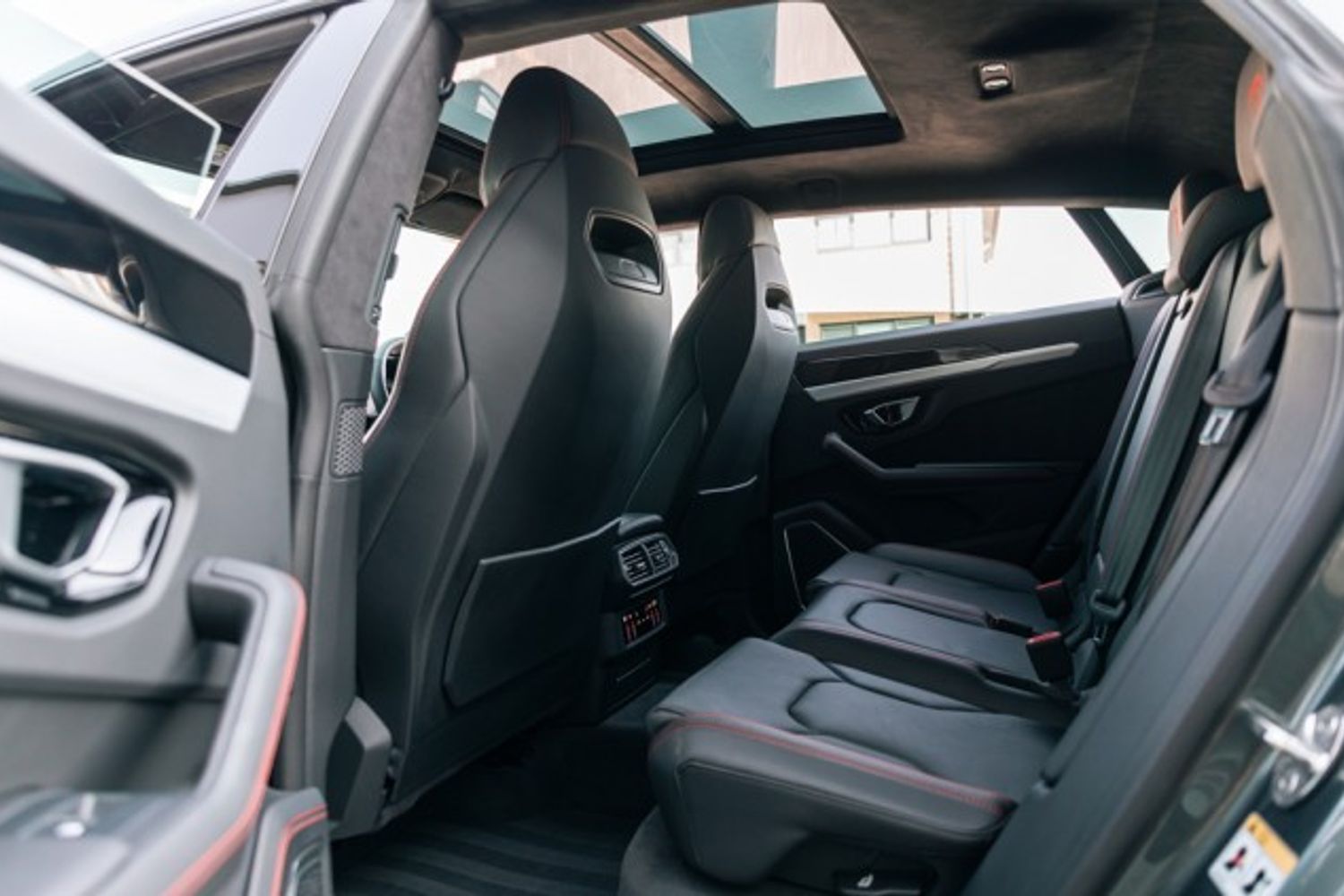 LAMBORGHINI URUS ESTATE 4.0 V8 5DR AUTOMATIC