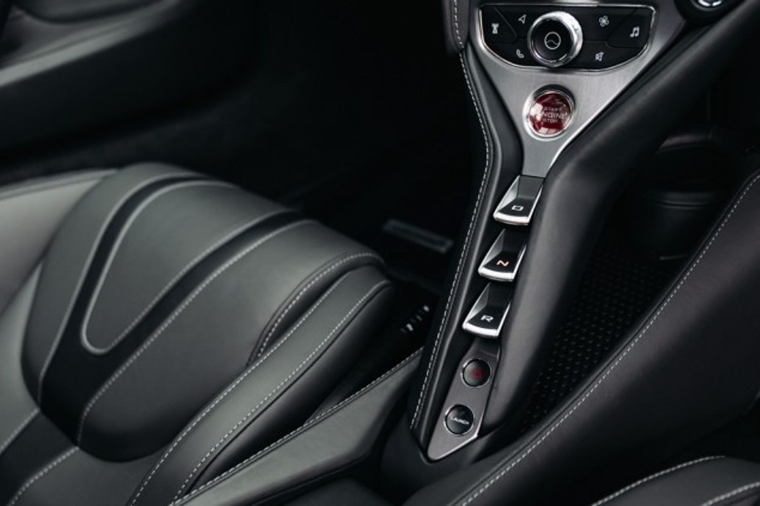 MCLAREN 720S V8 SSG COUPE 4.0 V8 SSG 2DR SEMI AUTOMATIC