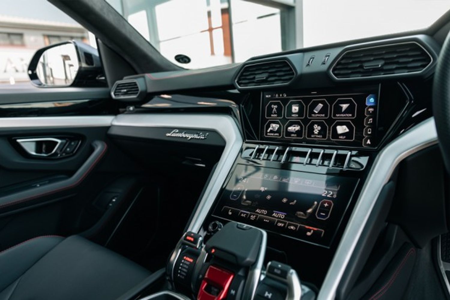 LAMBORGHINI URUS ESTATE 4.0 V8 5DR AUTOMATIC