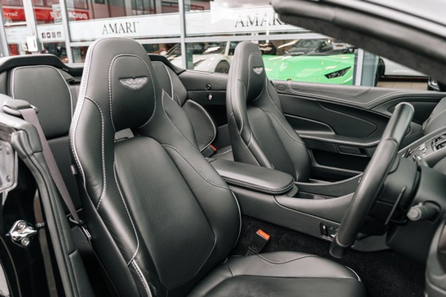 ASTON MARTIN VANQUISH CONVERTIBLE Carbon Black 5.9 V12 2DR AUTOMATIC