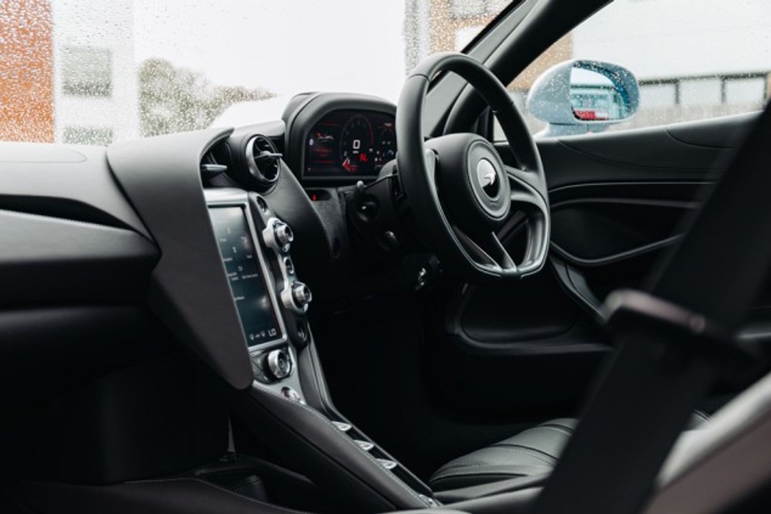 MCLAREN 720S V8 SSG COUPE 4.0 V8 SSG 2DR SEMI AUTOMATIC