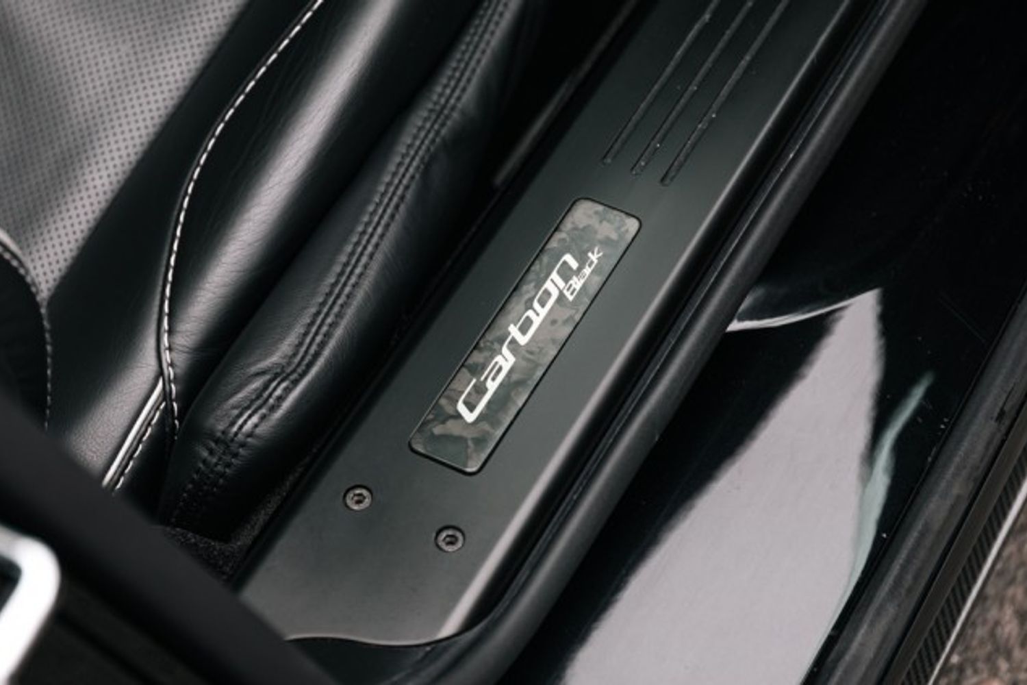 ASTON MARTIN VANQUISH CONVERTIBLE Carbon Black 5.9 V12 2DR AUTOMATIC