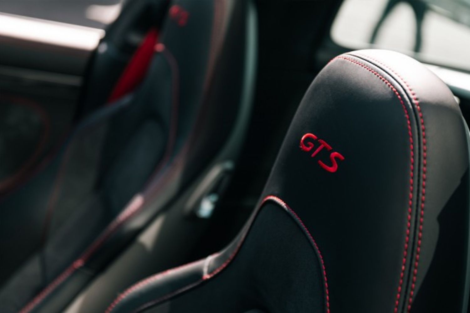 PORSCHE 911 CONVERTIBLE 3.0 TARGA 4 GTS PDK 2DR SEMI AUTOMATIC